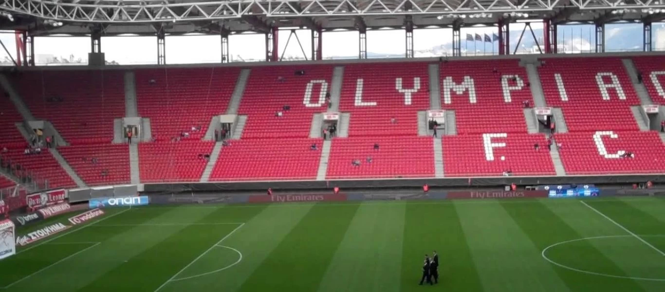 Πρωτόγνωρες εικόνες στο Oλυμπιακός - Άρης: Δημιούργησαν εικονική εξέδρα στο «Γ. Καραϊσκάκης» (φωτο)